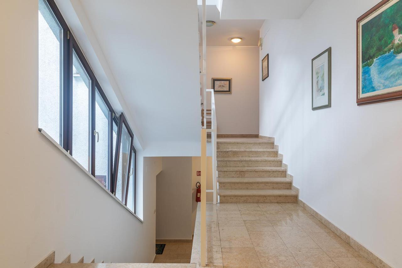 Apartment Little Gallery **** Rovinj Ngoại thất bức ảnh