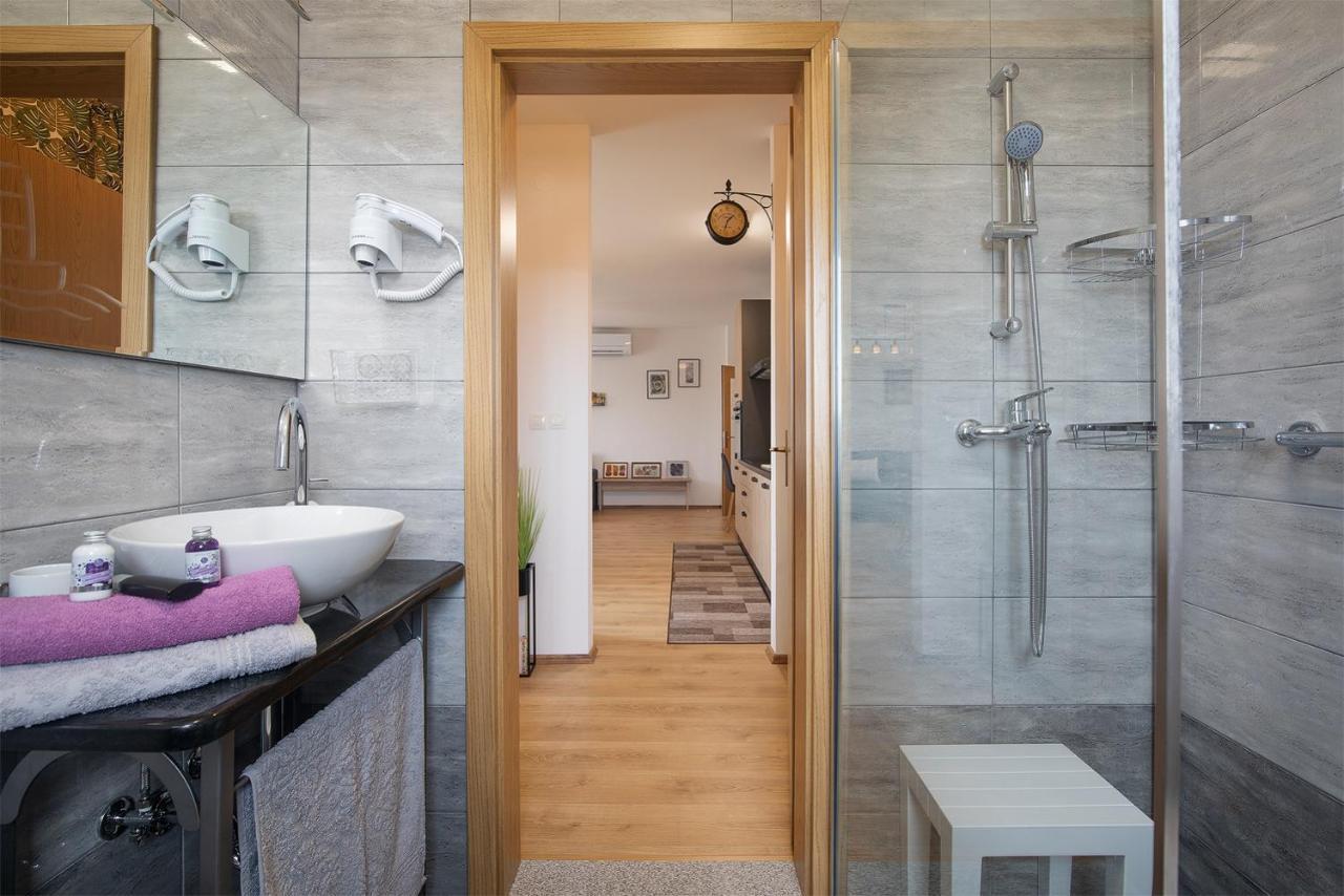 Apartment Little Gallery **** Rovinj Ngoại thất bức ảnh